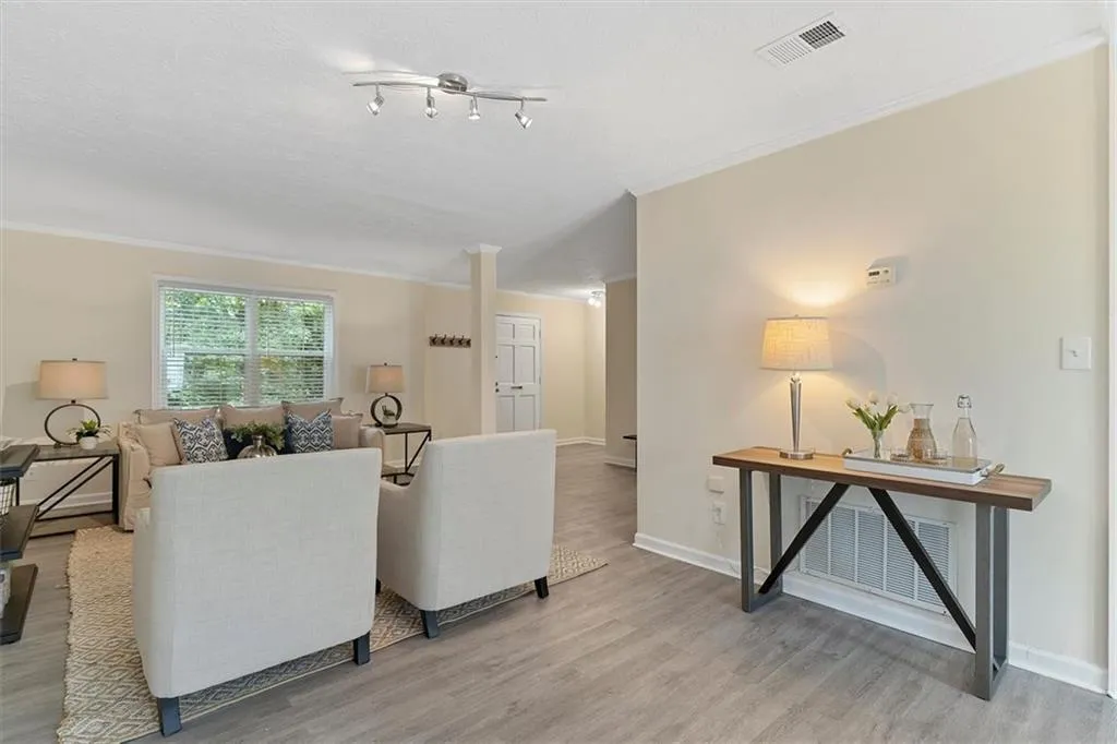 360 Winding River Drive Unit L, Atlanta, Georgia 30350, 3 Bedrooms Bedrooms, ,2 BathroomsBathrooms,Residential,Sold,360 Winding River Drive Unit L,6914368