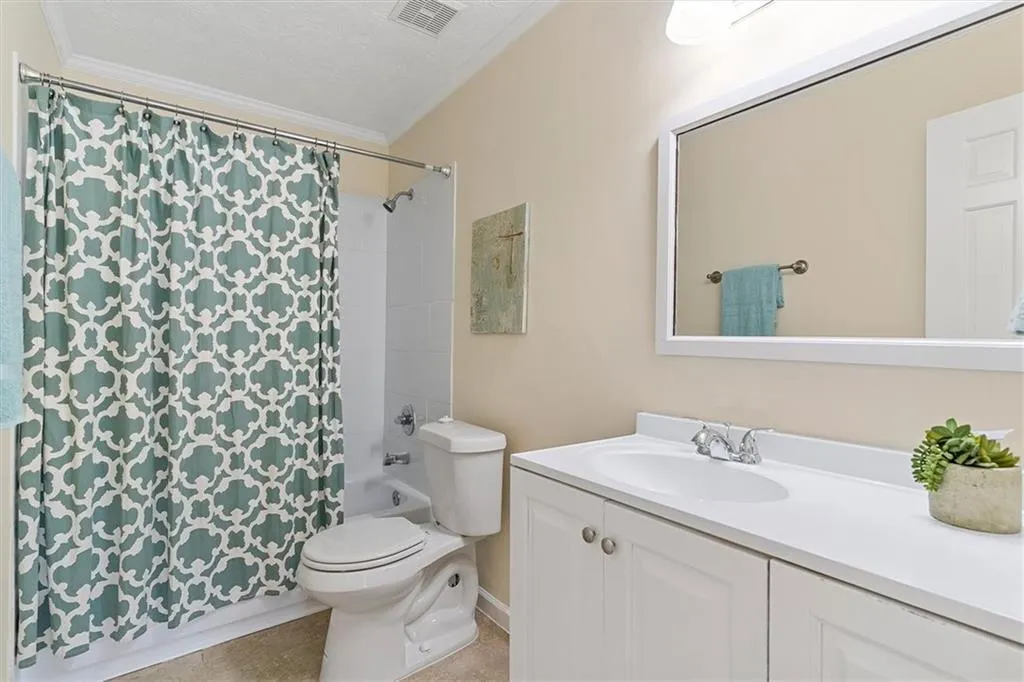 360 Winding River Drive Unit L, Atlanta, Georgia 30350, 3 Bedrooms Bedrooms, ,2 BathroomsBathrooms,Residential,Sold,360 Winding River Drive Unit L,6914368