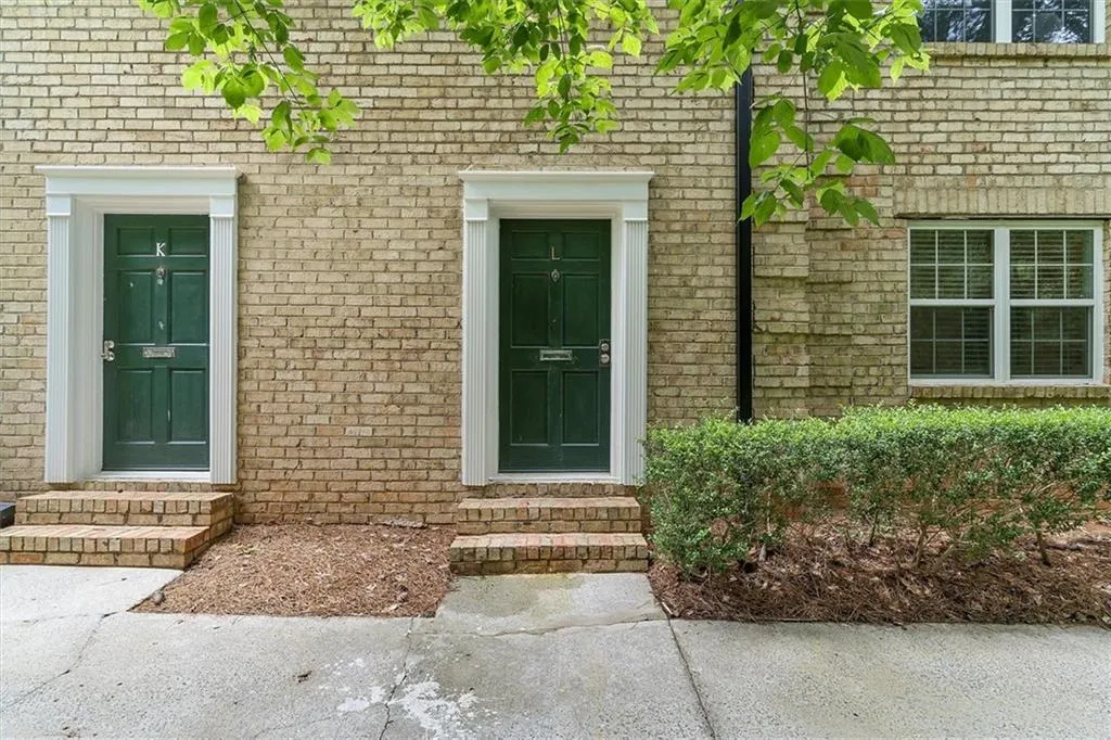 360 Winding River Drive Unit L, Atlanta, Georgia 30350, 3 Bedrooms Bedrooms, ,2 BathroomsBathrooms,Residential,Sold,360 Winding River Drive Unit L,6914368