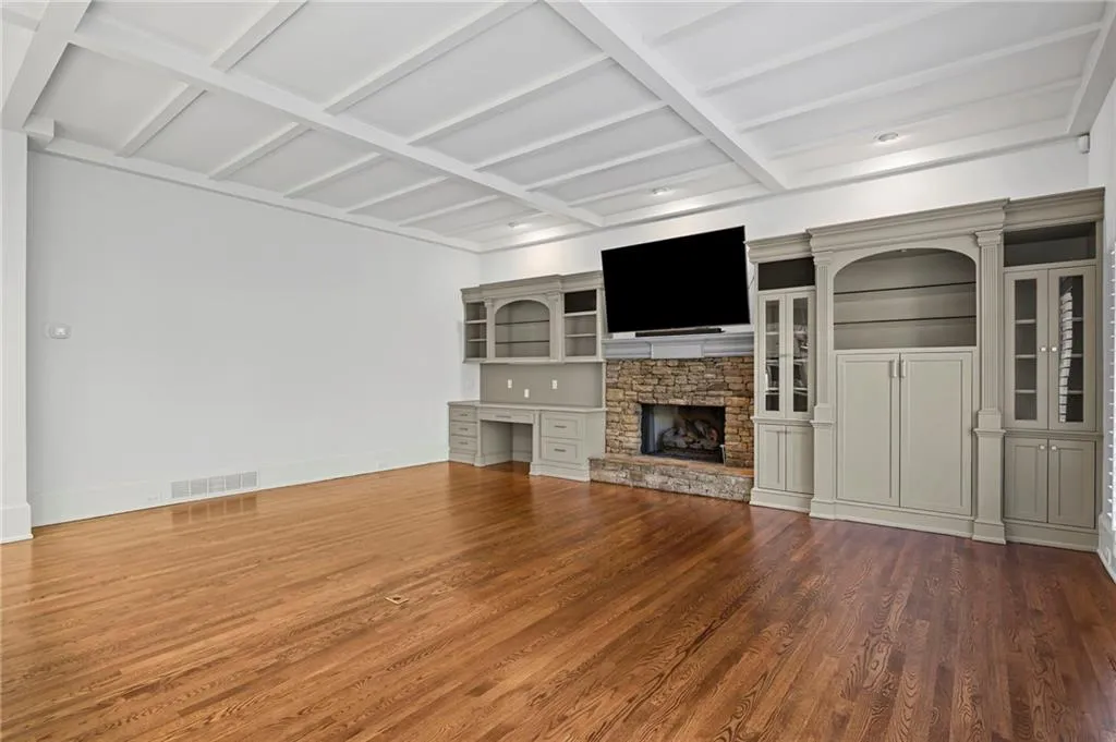 1655 Misty Oaks Drive, Atlanta, Georgia 30350, 5 Bedrooms Bedrooms, ,4 BathroomsBathrooms,Residential,For Sale,1655 Misty Oaks Drive,7665975