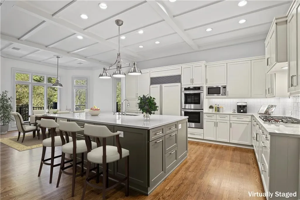 1655 Misty Oaks Drive, Atlanta, Georgia 30350, 5 Bedrooms Bedrooms, ,4 BathroomsBathrooms,Residential,For Sale,1655 Misty Oaks Drive,7665975