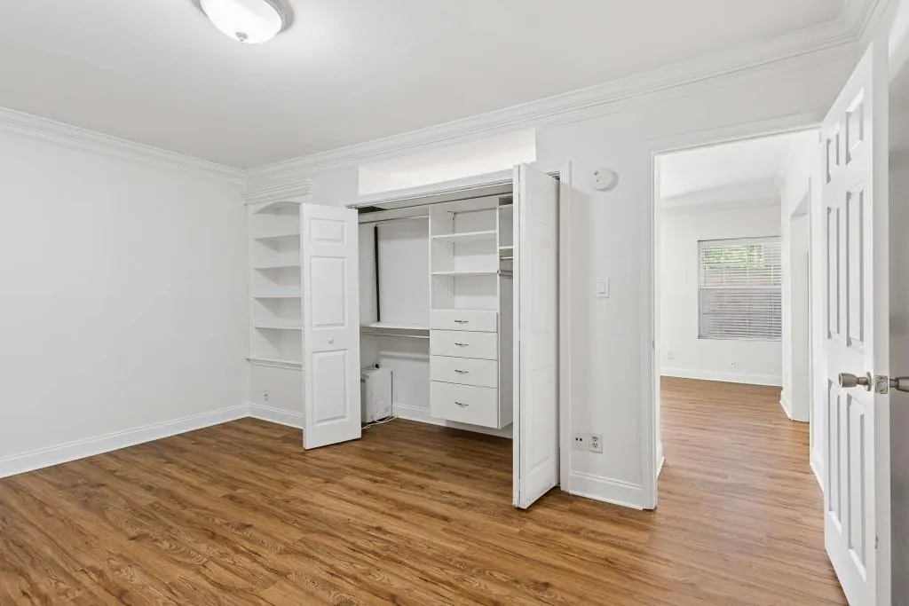 6980 Roswell Road Unit C13, Atlanta, Georgia 30328, 1 Bedroom Bedrooms, ,1 BathroomBathrooms,Residential,Sold,6980 Roswell Road Unit C13,7762581
