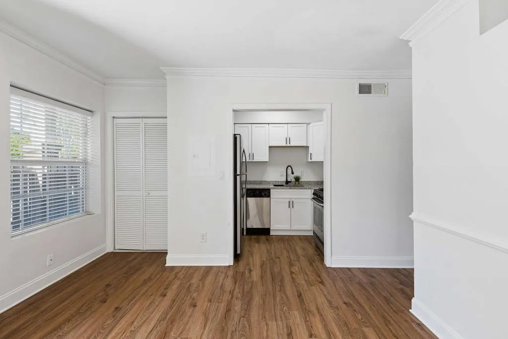 6980 Roswell Road Unit C13, Atlanta, Georgia 30328, 1 Bedroom Bedrooms, ,1 BathroomBathrooms,Residential,Sold,6980 Roswell Road Unit C13,7762581
