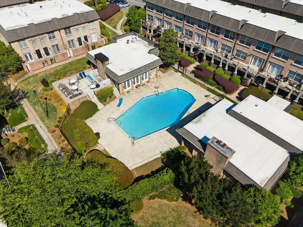 6980 Roswell Road Unit C13, Atlanta, Georgia 30328, 1 Bedroom Bedrooms, ,1 BathroomBathrooms,Residential,Sold,6980 Roswell Road Unit C13,7762581
