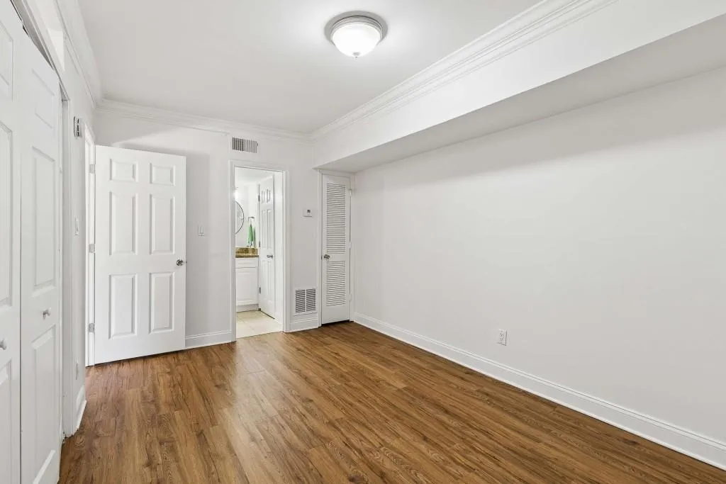 6980 Roswell Road Unit C13, Atlanta, Georgia 30328, 1 Bedroom Bedrooms, ,1 BathroomBathrooms,Residential,Sold,6980 Roswell Road Unit C13,7762581