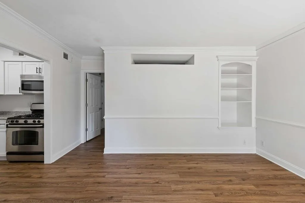 6980 Roswell Road Unit C13, Atlanta, Georgia 30328, 1 Bedroom Bedrooms, ,1 BathroomBathrooms,Residential,Sold,6980 Roswell Road Unit C13,7762581