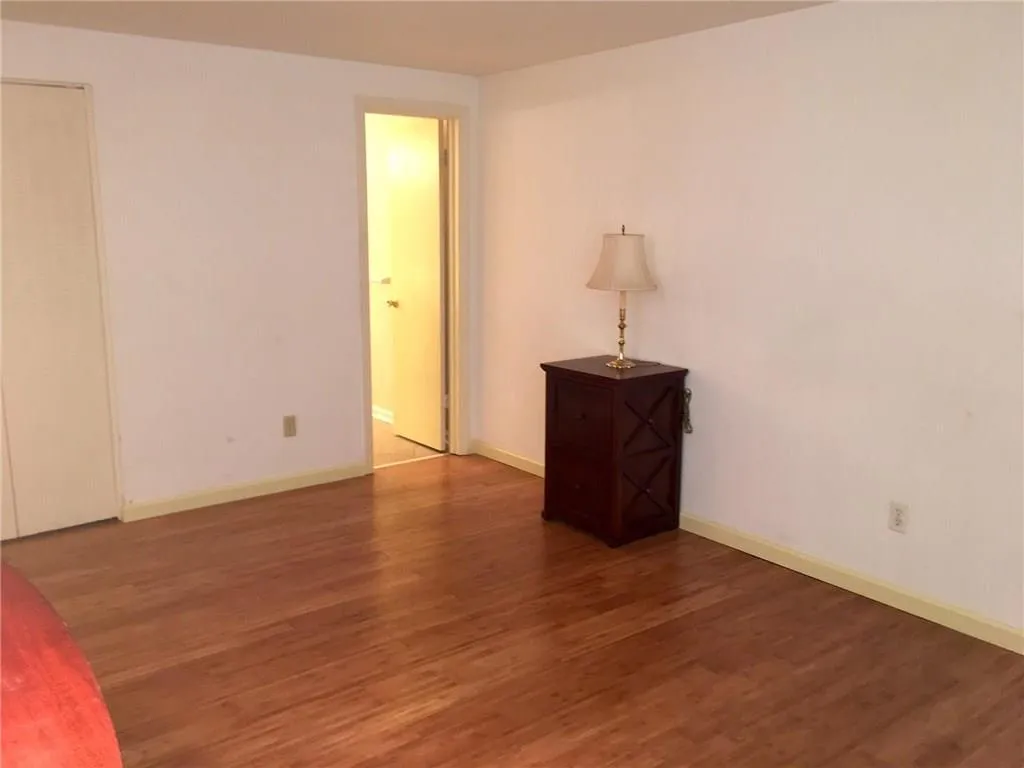 725 Dalrymple Road Unit 5b, Atlanta, Georgia 30328, 2 Bedrooms Bedrooms, ,2 BathroomsBathrooms,Residential,Sold,725 Dalrymple Road Unit 5b,5729181