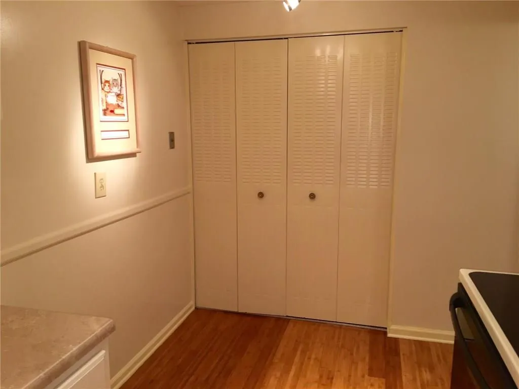 725 Dalrymple Road Unit 5b, Atlanta, Georgia 30328, 2 Bedrooms Bedrooms, ,2 BathroomsBathrooms,Residential,Sold,725 Dalrymple Road Unit 5b,5729181