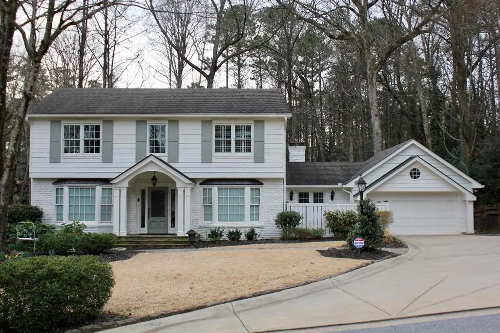 660 Edgewater Trail, Atlanta, Georgia 30328, 5 Bedrooms Bedrooms, ,4 BathroomsBathrooms,Residential,Sold,660 Edgewater Trail,6517985