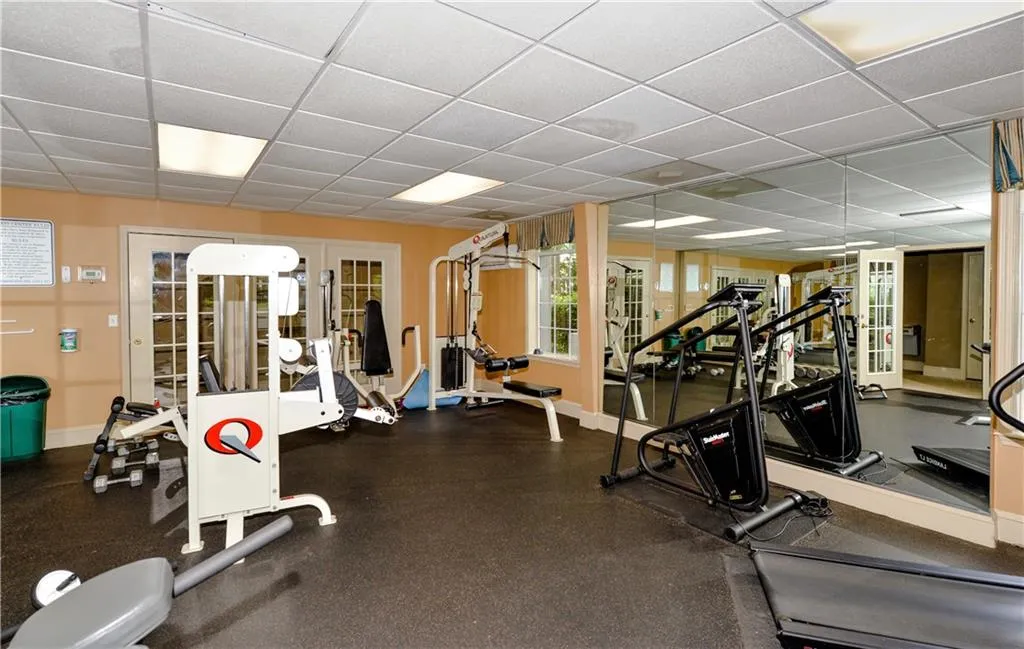 6900 Roswell Road Unit A3, Atlanta, Georgia 30328, 2 Bedrooms Bedrooms, ,2 BathroomsBathrooms,Residential,Sold,6900 Roswell Road Unit A3,6542310