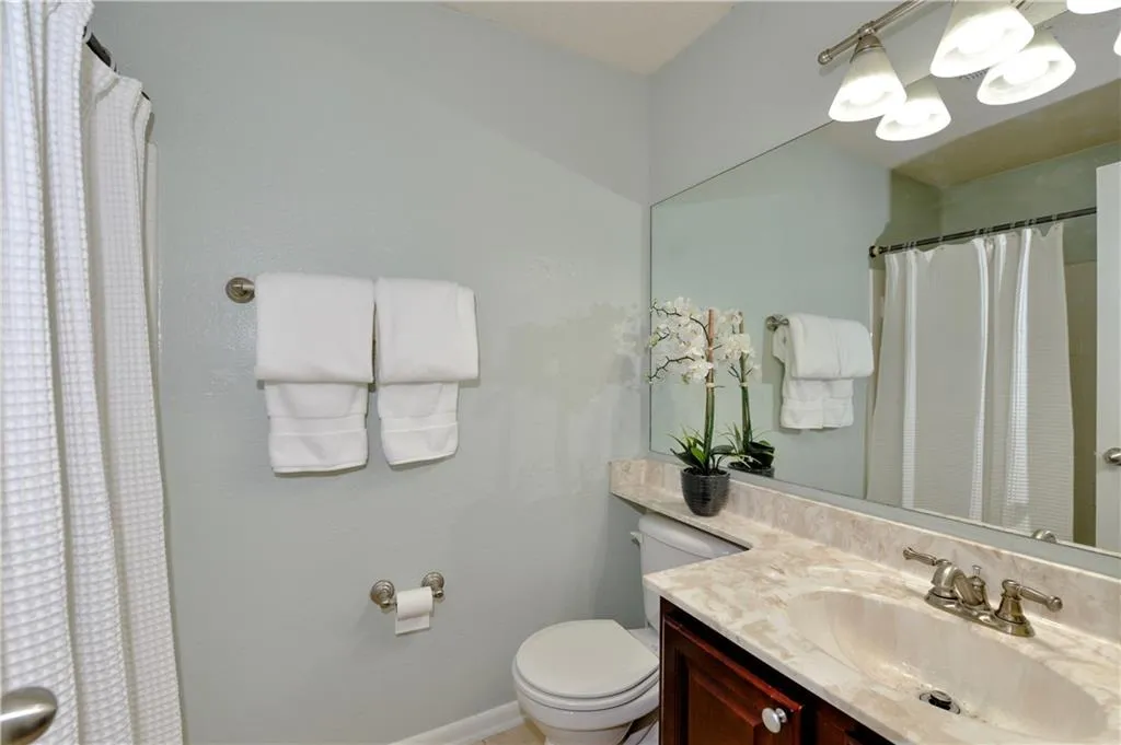 6900 Roswell Road Unit A3, Atlanta, Georgia 30328, 2 Bedrooms Bedrooms, ,2 BathroomsBathrooms,Residential,Sold,6900 Roswell Road Unit A3,6542310