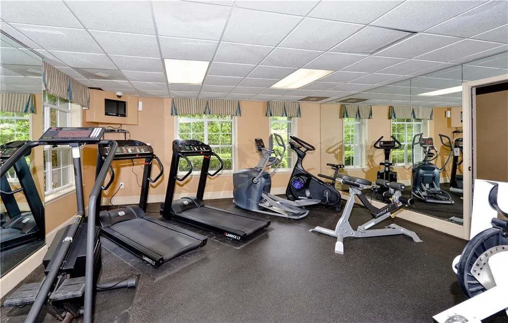 6900 Roswell Road Unit A3, Atlanta, Georgia 30328, 2 Bedrooms Bedrooms, ,2 BathroomsBathrooms,Residential,Sold,6900 Roswell Road Unit A3,6542310