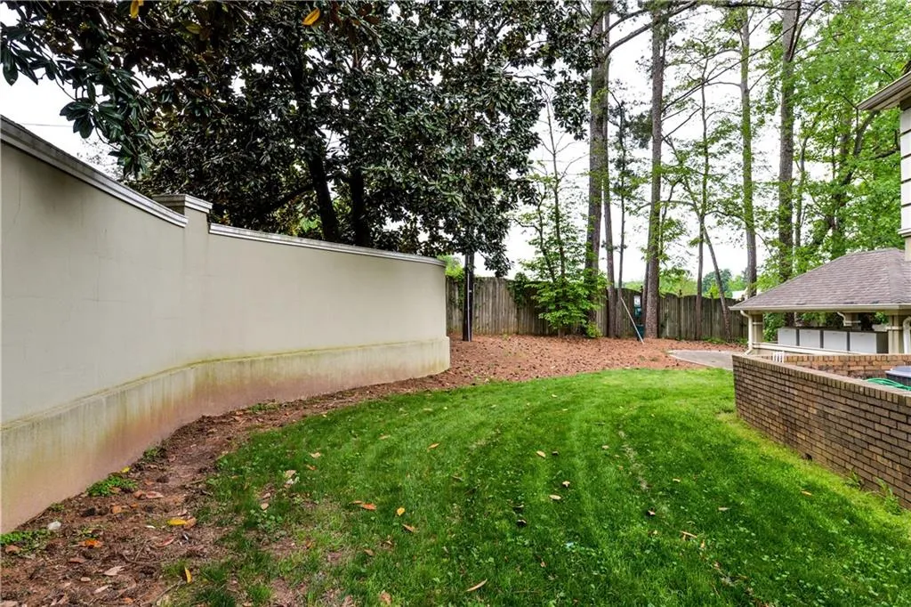 6900 Roswell Road Unit A3, Atlanta, Georgia 30328, 2 Bedrooms Bedrooms, ,2 BathroomsBathrooms,Residential,Sold,6900 Roswell Road Unit A3,6542310