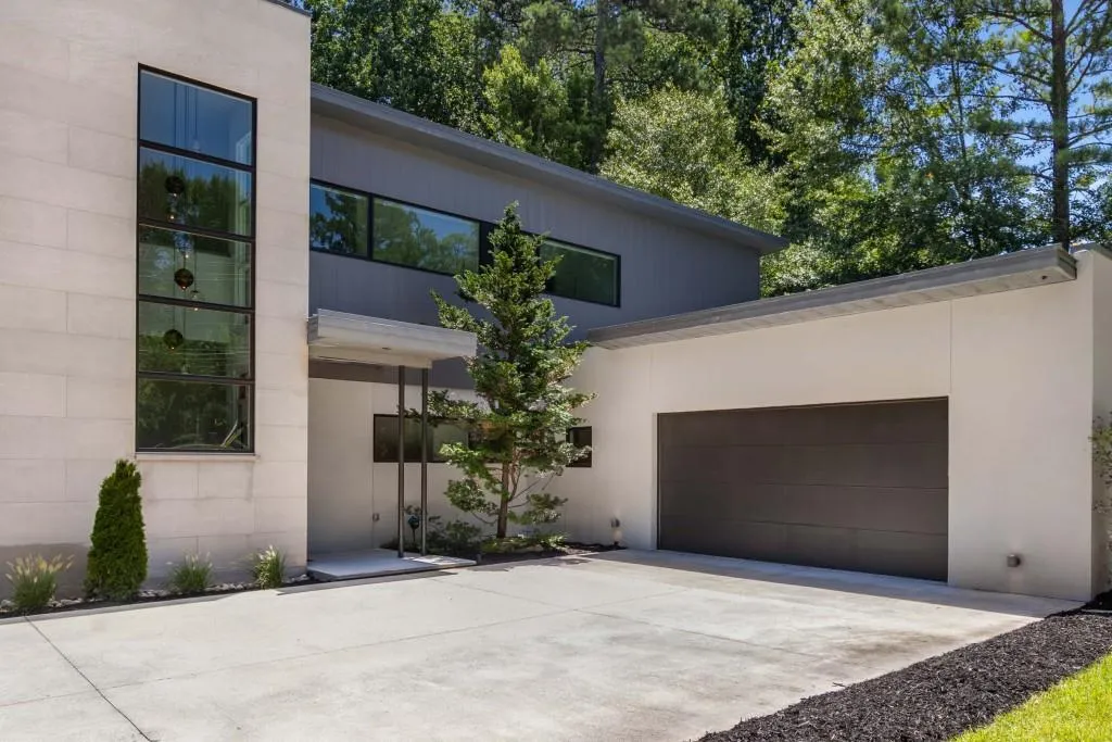 1835 Wellbourne Drive Ne, Atlanta, Georgia 30324, 4 Bedrooms Bedrooms, ,3 BathroomsBathrooms,Residential,For Sale,1835 Wellbourne Drive Ne,7618124