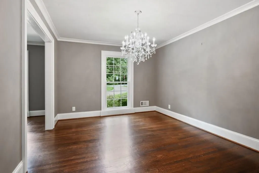 6290 River Shore Parkway, Sandy Springs, Georgia 30328, 4 Bedrooms Bedrooms, ,3 BathroomsBathrooms,Residential,Sold,6290 River Shore Parkway,6035706
