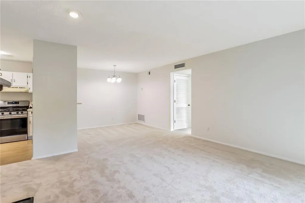 1302 Woodcliff Drive, Atlanta, Georgia 30350, 1 Bedroom Bedrooms, ,1 BathroomBathrooms,Residential,Sold,1302 Woodcliff Drive,7490568