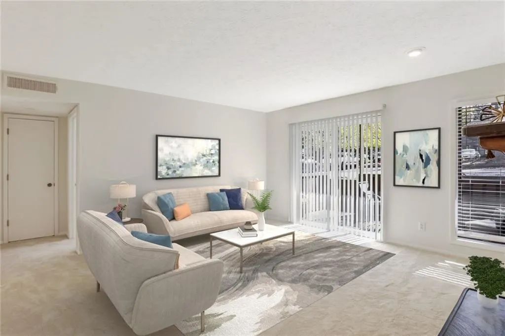 1302 Woodcliff Drive, Atlanta, Georgia 30350, 1 Bedroom Bedrooms, ,1 BathroomBathrooms,Residential,Sold,1302 Woodcliff Drive,7490568