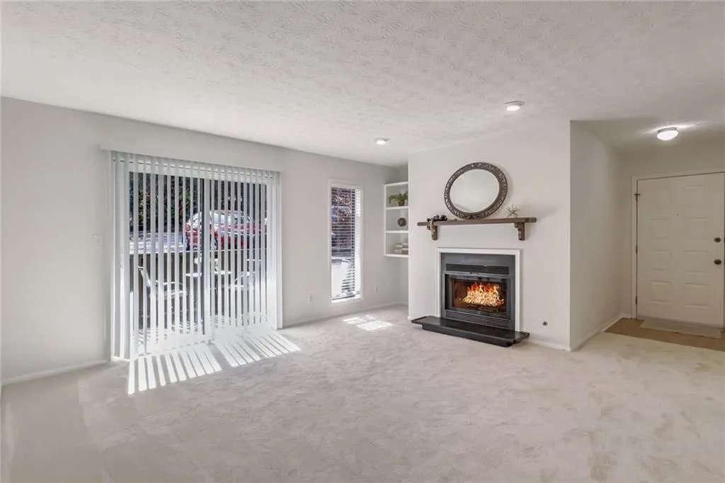 1302 Woodcliff Drive, Atlanta, Georgia 30350, 1 Bedroom Bedrooms, ,1 BathroomBathrooms,Residential,Sold,1302 Woodcliff Drive,7490568