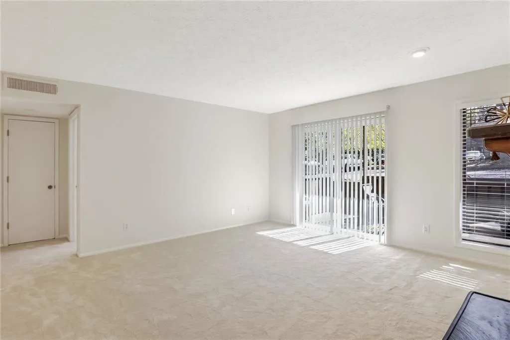 1302 Woodcliff Drive, Atlanta, Georgia 30350, 1 Bedroom Bedrooms, ,1 BathroomBathrooms,Residential,Sold,1302 Woodcliff Drive,7490568