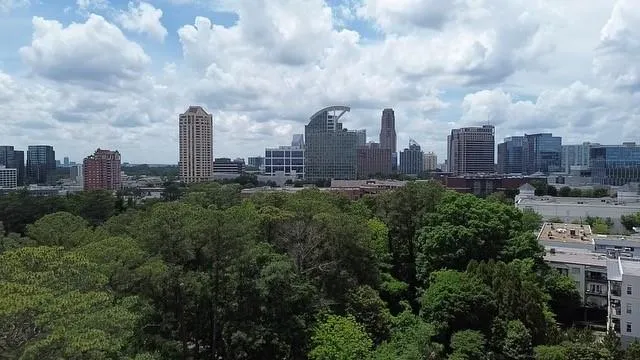 3667 Peachtree Road Ne Unit 6, Atlanta, Georgia 30319, 3 Bedrooms Bedrooms, ,3 BathroomsBathrooms,Residential,For Sale,3667 Peachtree Road Ne Unit 6,7567491