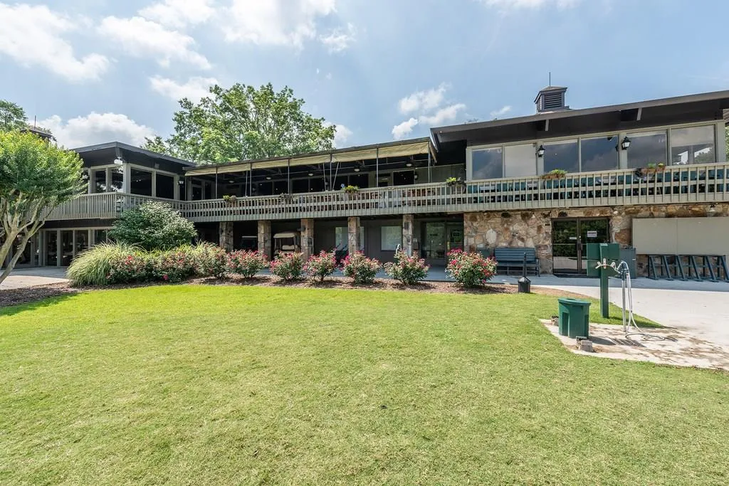 51 Chaumont Square Nw, Atlanta, Georgia 30327, 3 Bedrooms Bedrooms, ,2 BathroomsBathrooms,Residential,Sold,51 Chaumont Square Nw,6031962