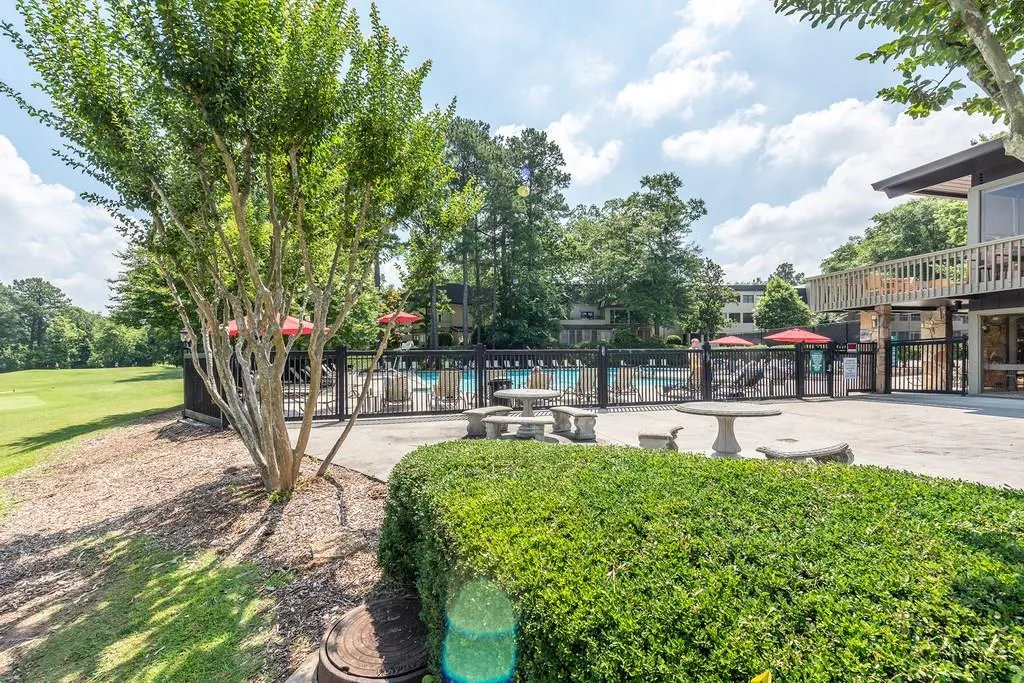 51 Chaumont Square Nw, Atlanta, Georgia 30327, 3 Bedrooms Bedrooms, ,2 BathroomsBathrooms,Residential,Sold,51 Chaumont Square Nw,6031962
