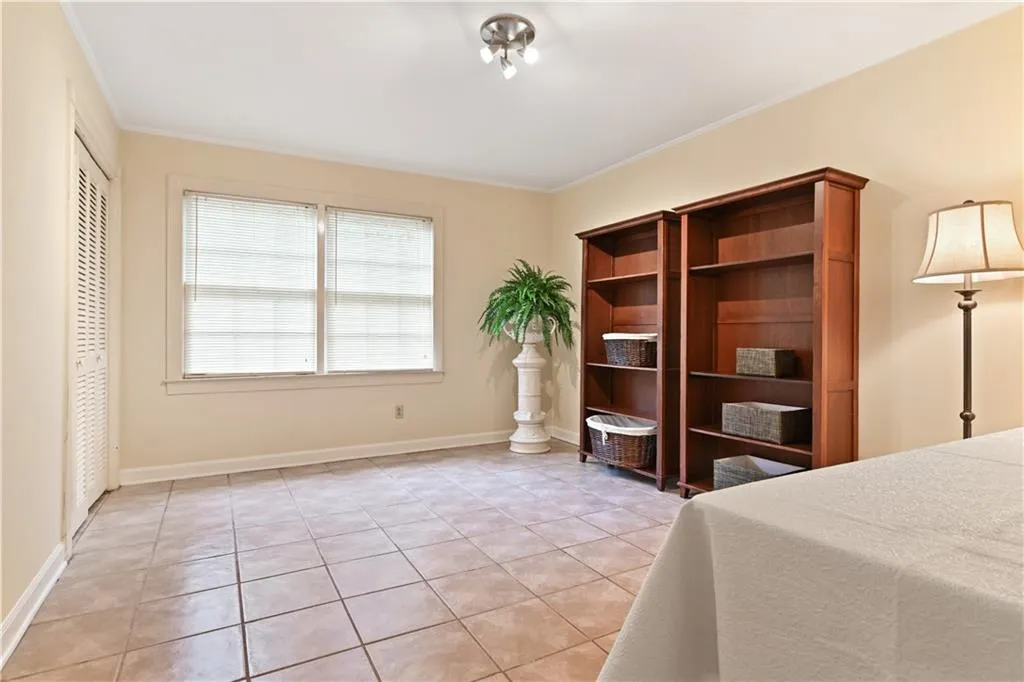 2909 Spalding Drive, Sandy Springs, Georgia 30350, 5 Bedrooms Bedrooms, ,3 BathroomsBathrooms,Residential,Sold,2909 Spalding Drive,6831582