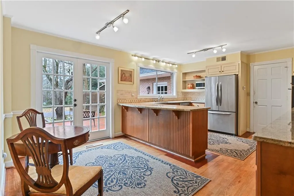 2909 Spalding Drive, Sandy Springs, Georgia 30350, 5 Bedrooms Bedrooms, ,3 BathroomsBathrooms,Residential,Sold,2909 Spalding Drive,6831582