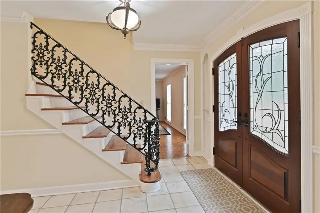 2909 Spalding Drive, Sandy Springs, Georgia 30350, 5 Bedrooms Bedrooms, ,3 BathroomsBathrooms,Residential,Sold,2909 Spalding Drive,6831582