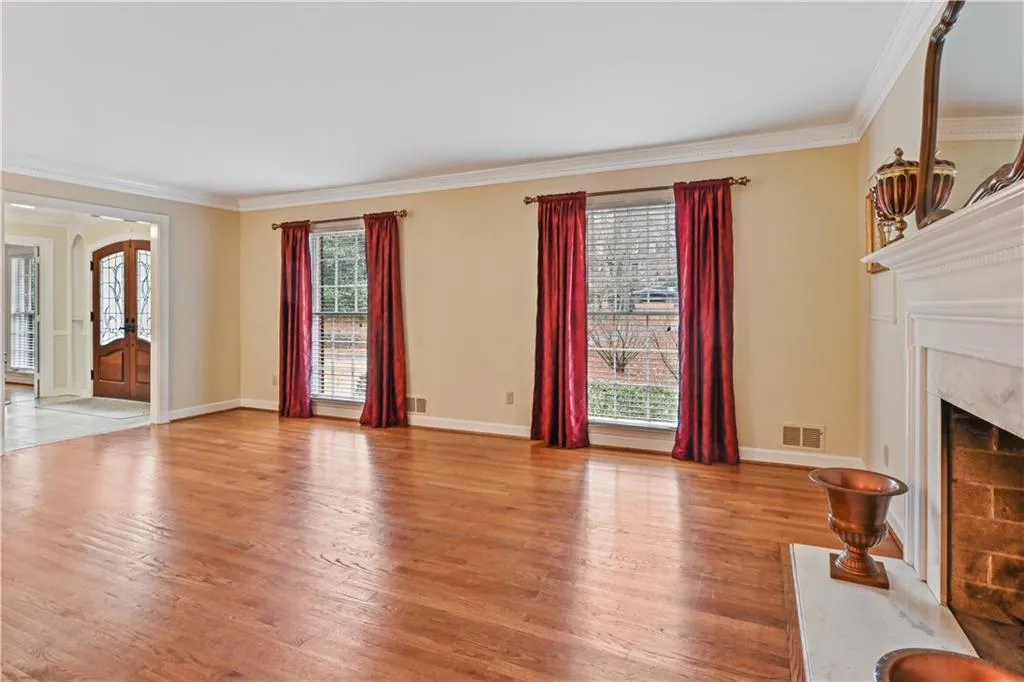 2909 Spalding Drive, Sandy Springs, Georgia 30350, 5 Bedrooms Bedrooms, ,3 BathroomsBathrooms,Residential,Sold,2909 Spalding Drive,6831582