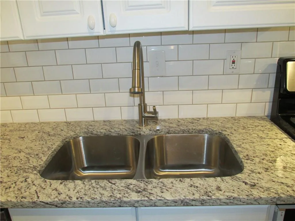 508 Woodcliff Drive Unit 508, Atlanta, Georgia 30350, 2 Bedrooms Bedrooms, ,1 BathroomBathrooms,Residential,Sold,508 Woodcliff Drive Unit 508,5926161