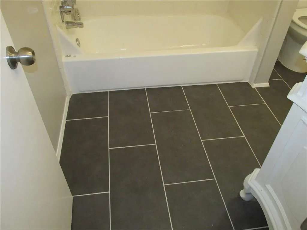 508 Woodcliff Drive Unit 508, Atlanta, Georgia 30350, 2 Bedrooms Bedrooms, ,1 BathroomBathrooms,Residential,Sold,508 Woodcliff Drive Unit 508,5926161