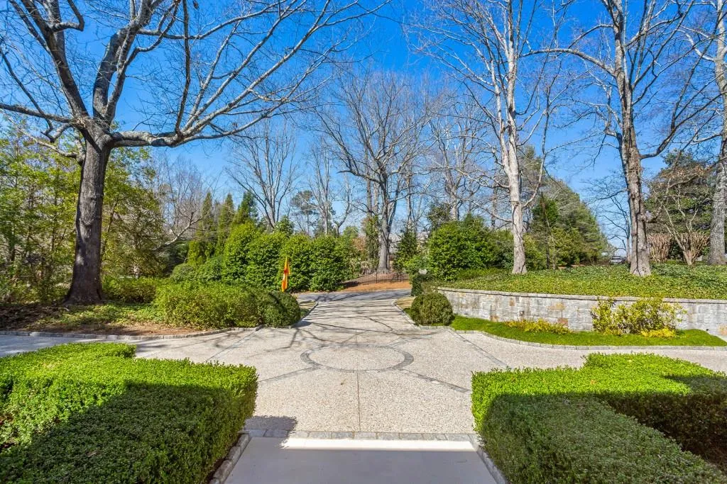 6 Powers Chase Circle, Sandy Springs, Georgia 30327, 4 Bedrooms Bedrooms, ,4 BathroomsBathrooms,Residential,Sold,6 Powers Chase Circle,6894293