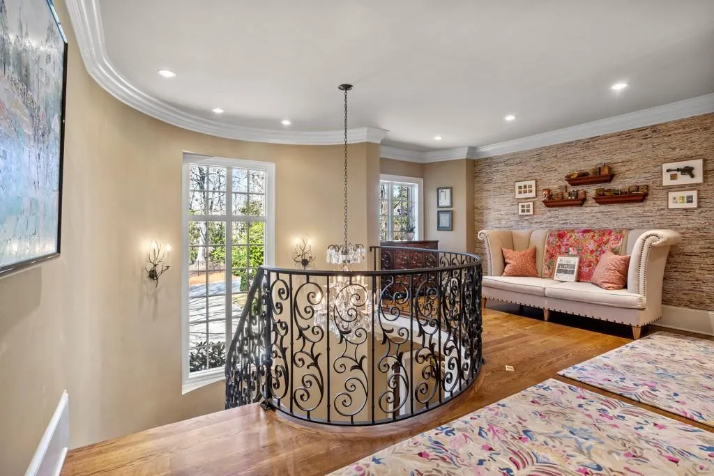6 Powers Chase Circle, Sandy Springs, Georgia 30327, 4 Bedrooms Bedrooms, ,4 BathroomsBathrooms,Residential,Sold,6 Powers Chase Circle,6894293