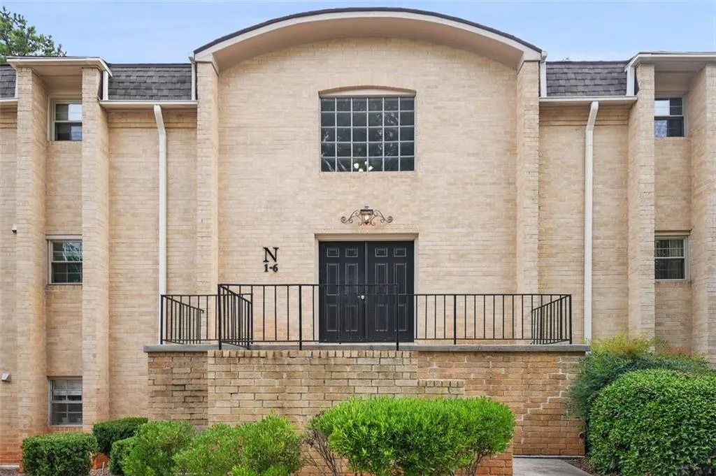 5400 Roswell Road Unit N6, Sandy Springs, Georgia 30342, 2 Bedrooms Bedrooms, ,2 BathroomsBathrooms,Residential,Sold,5400 Roswell Road Unit N6,7083919 5400 Roswell Road Unit N6, Sandy Springs, Georgia 30342, 2 Bedrooms Bedrooms, ,2 BathroomsBathrooms,Residential,Sold,5400 Roswell Road Unit N6,7083919