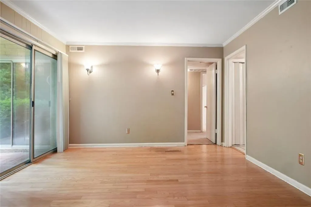 5400 Roswell Road Unit N6, Sandy Springs, Georgia 30342, 2 Bedrooms Bedrooms, ,2 BathroomsBathrooms,Residential,Sold,5400 Roswell Road Unit N6,7083919 5400 Roswell Road Unit N6, Sandy Springs, Georgia 30342, 2 Bedrooms Bedrooms, ,2 BathroomsBathrooms,Residential,Sold,5400 Roswell Road Unit N6,7083919