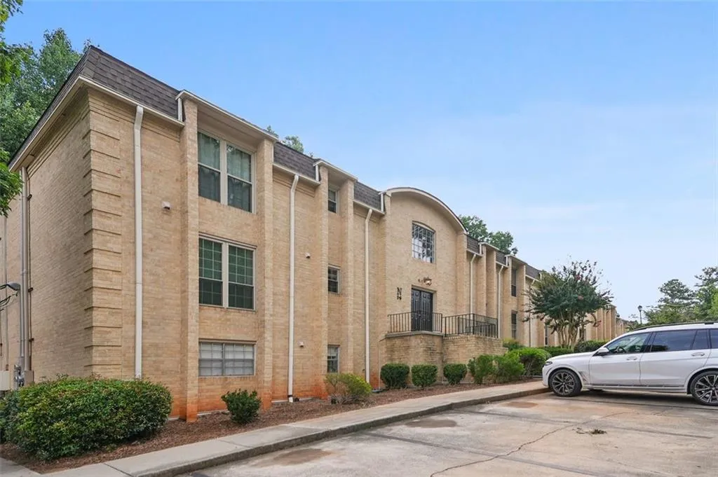 5400 Roswell Road Unit N6, Sandy Springs, Georgia 30342, 2 Bedrooms Bedrooms, ,2 BathroomsBathrooms,Residential,Sold,5400 Roswell Road Unit N6,7083919 5400 Roswell Road Unit N6, Sandy Springs, Georgia 30342, 2 Bedrooms Bedrooms, ,2 BathroomsBathrooms,Residential,Sold,5400 Roswell Road Unit N6,7083919