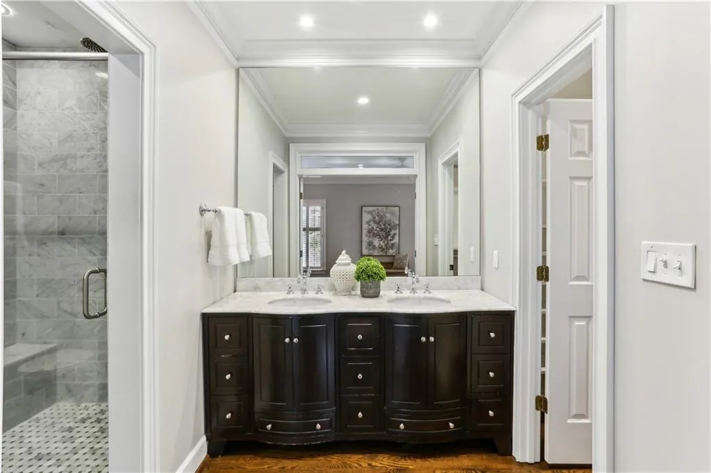 44 Pointe Terrace Se, Atlanta, Georgia 30339, 4 Bedrooms Bedrooms, ,2 BathroomsBathrooms,Residential,For Sale,44 Pointe Terrace Se,7549266