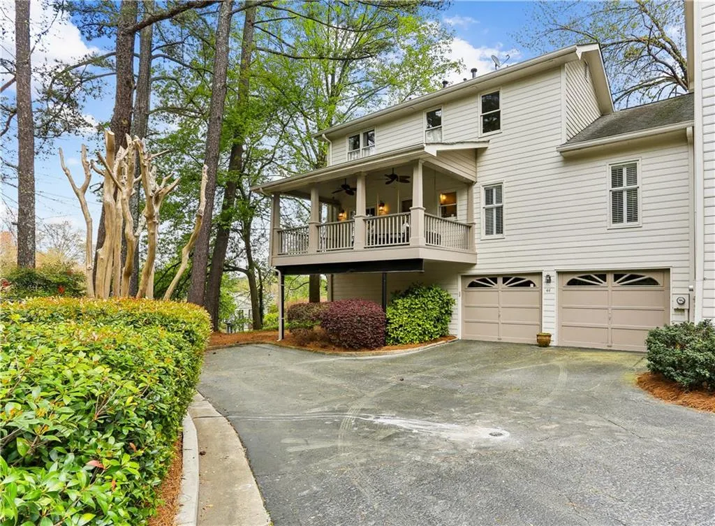 44 Pointe Terrace Se, Atlanta, Georgia 30339, 4 Bedrooms Bedrooms, ,2 BathroomsBathrooms,Residential,For Sale,44 Pointe Terrace Se,7549266