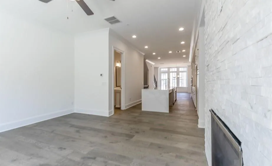 6649 Encore Boulevard Unit 86, Sandy Springs, Georgia 30328, 2 Bedrooms Bedrooms, ,3 BathroomsBathrooms,Residential,Sold,6649 Encore Boulevard Unit 86,6517495
