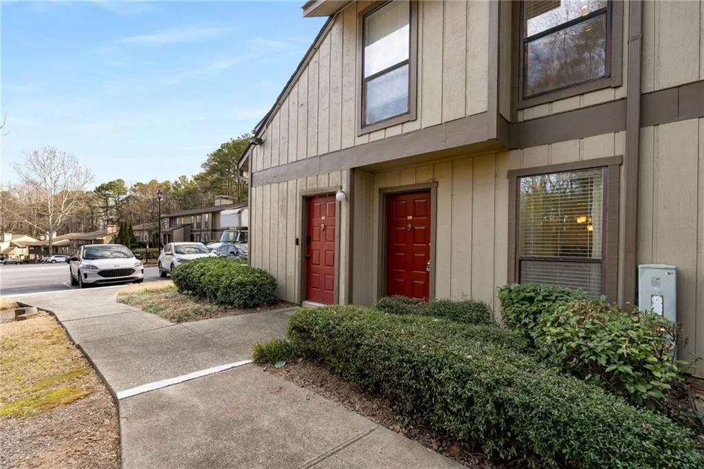 707 Woodcliff Drive, Atlanta, Georgia 30350, 1 Bedroom Bedrooms, ,1 BathroomBathrooms,Residential,For Sale,707 Woodcliff Drive,7532500