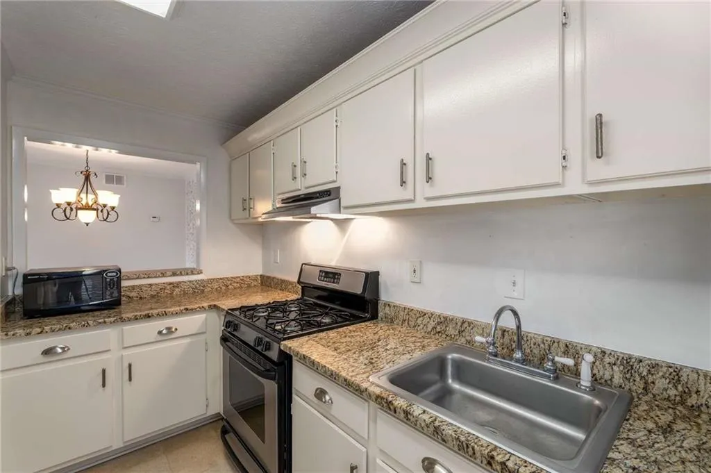 707 Woodcliff Drive, Atlanta, Georgia 30350, 1 Bedroom Bedrooms, ,1 BathroomBathrooms,Residential,For Sale,707 Woodcliff Drive,7532500