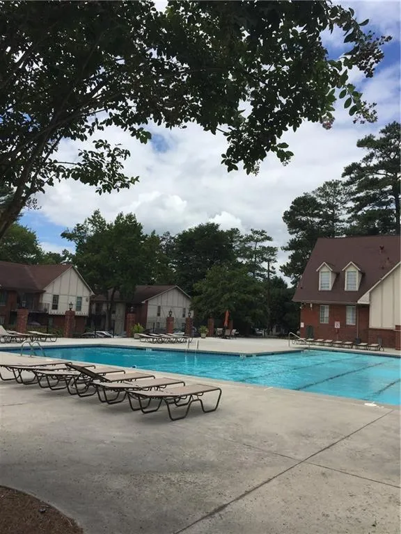 6851 Roswell Road Unit K18, Atlanta, Georgia 30328, 3 Bedrooms Bedrooms, ,2 BathroomsBathrooms,Residential,Sold,6851 Roswell Road Unit K18,5732435