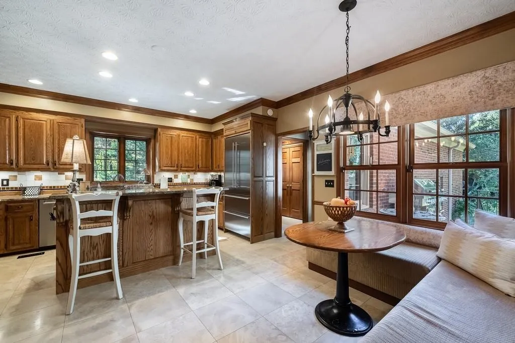 7150 Cherry Bluff Drive, Sandy Springs, Georgia 30350, 3 Bedrooms Bedrooms, ,3 BathroomsBathrooms,Residential,Sold,7150 Cherry Bluff Drive,6793789