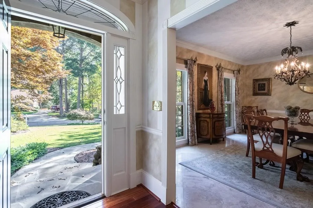 7150 Cherry Bluff Drive, Sandy Springs, Georgia 30350, 3 Bedrooms Bedrooms, ,3 BathroomsBathrooms,Residential,Sold,7150 Cherry Bluff Drive,6793789
