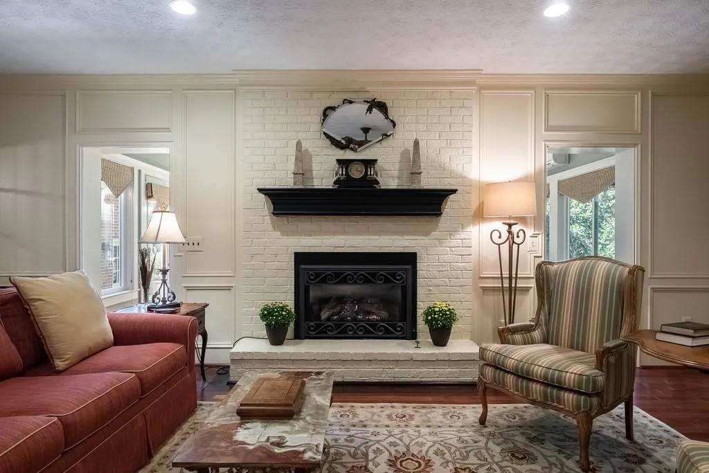 7150 Cherry Bluff Drive, Sandy Springs, Georgia 30350, 3 Bedrooms Bedrooms, ,3 BathroomsBathrooms,Residential,Sold,7150 Cherry Bluff Drive,6793789