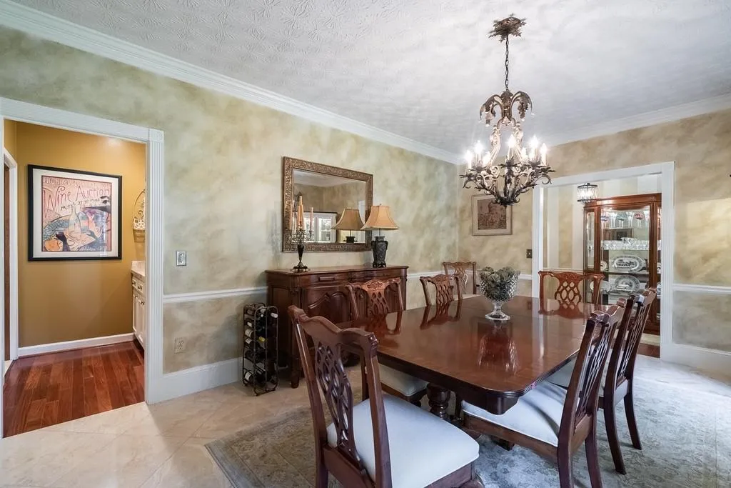 7150 Cherry Bluff Drive, Sandy Springs, Georgia 30350, 3 Bedrooms Bedrooms, ,3 BathroomsBathrooms,Residential,Sold,7150 Cherry Bluff Drive,6793789