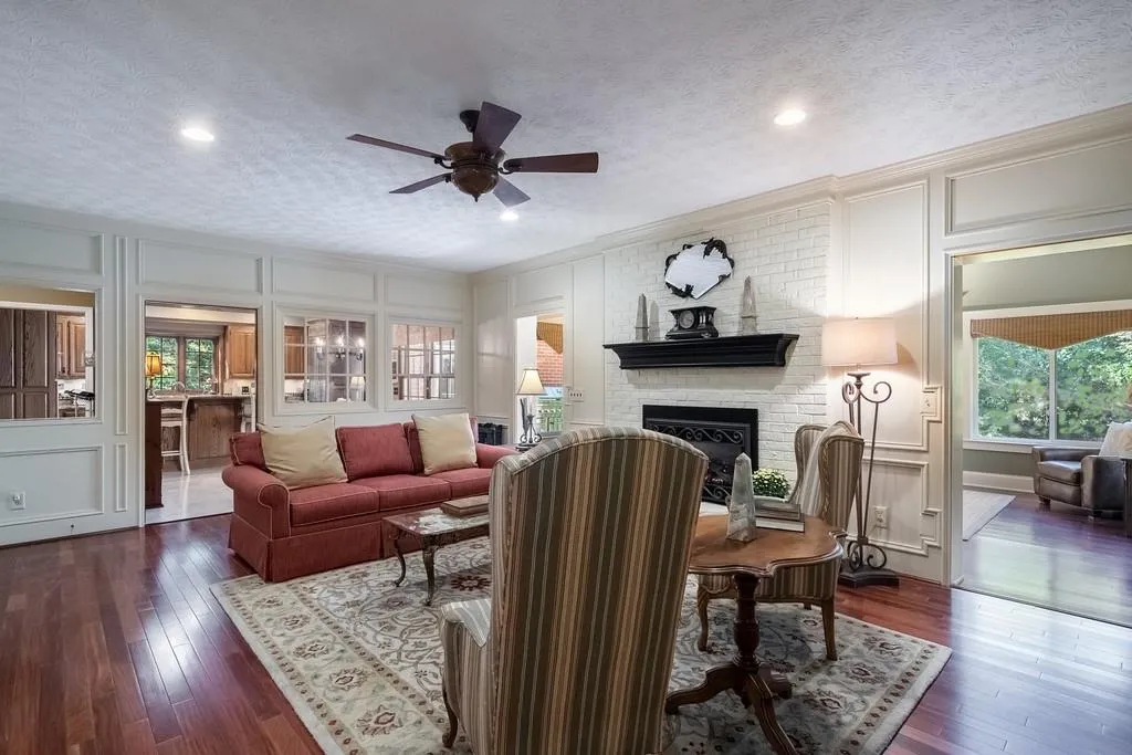 7150 Cherry Bluff Drive, Sandy Springs, Georgia 30350, 3 Bedrooms Bedrooms, ,3 BathroomsBathrooms,Residential,Sold,7150 Cherry Bluff Drive,6793789