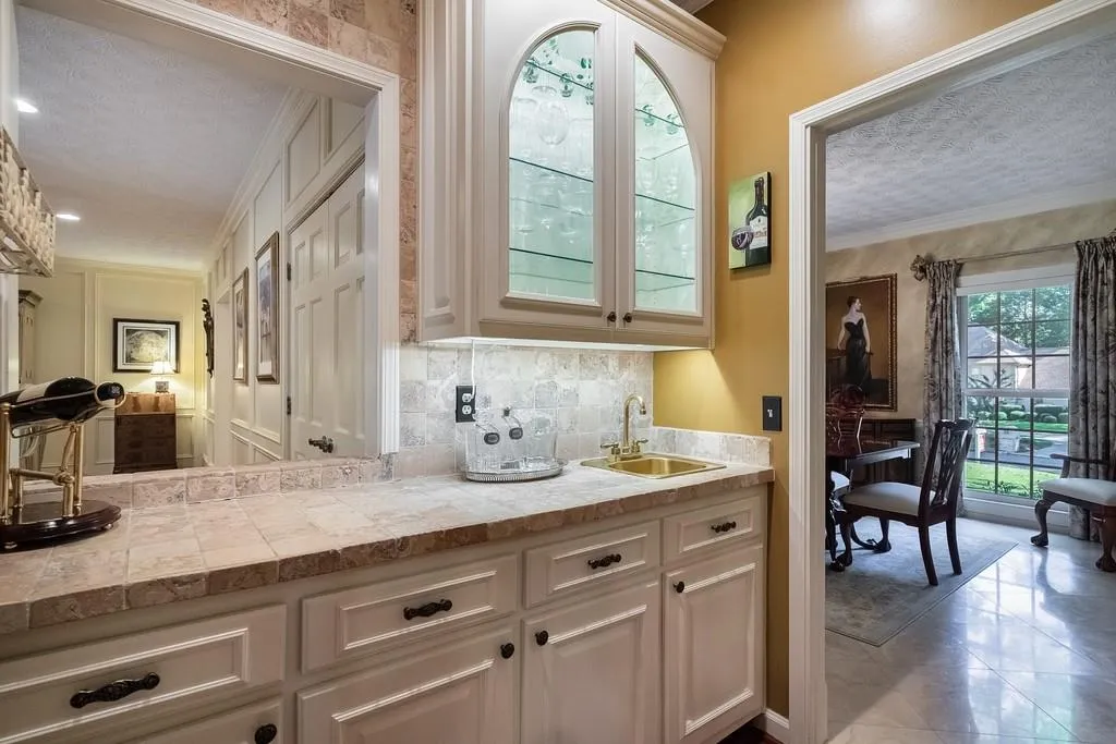 7150 Cherry Bluff Drive, Sandy Springs, Georgia 30350, 3 Bedrooms Bedrooms, ,3 BathroomsBathrooms,Residential,Sold,7150 Cherry Bluff Drive,6793789