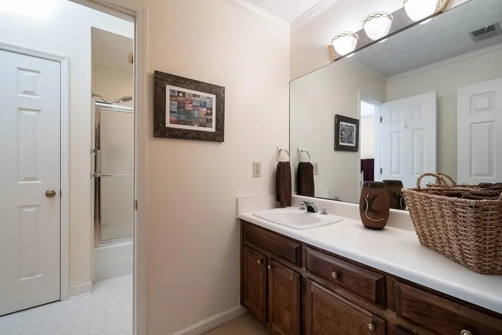 7150 Cherry Bluff Drive, Sandy Springs, Georgia 30350, 3 Bedrooms Bedrooms, ,3 BathroomsBathrooms,Residential,Sold,7150 Cherry Bluff Drive,6793789